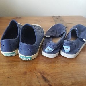 Toms Shoes - Toms Native Boys Lot of 2 Pairs of Shoes Toms Shoes - Toms Native Boys Lot of 2 Pairs of Shoes